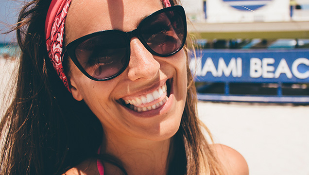 HOW TO KEEP YOUR SKIN LOOKING YOUTHFUL